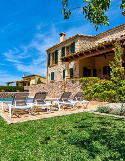 Piscina y extrior Cas Galgo